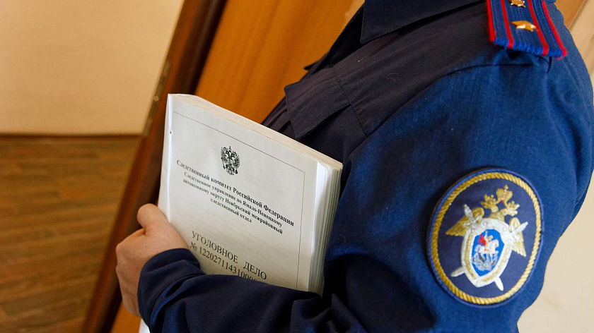 Машинист погиб при падении башенного крана из-за ураганного ветра в Тюменской области