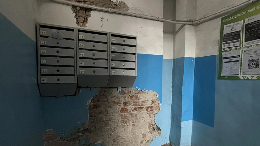 Стало известно, когда отремонтируют подъезды дома на главной улице Тюмени