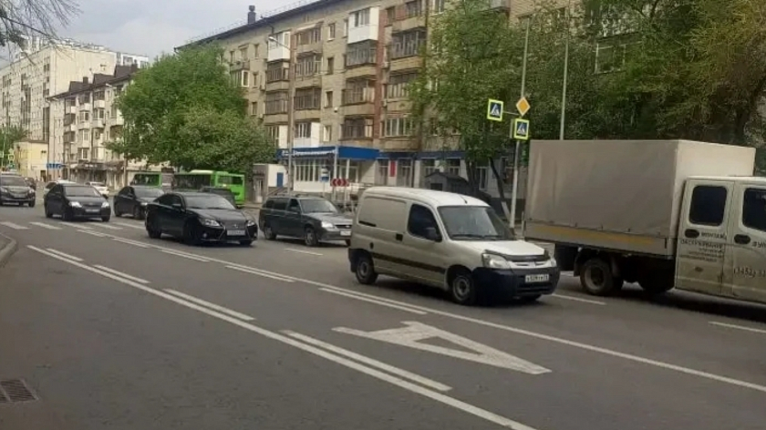 Названы тюменские улицы, на которых до конца сезона появятся автобусные полосы