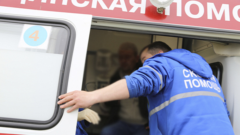 Мужчину без признаков жизни обнаружили на улице в Тюмени