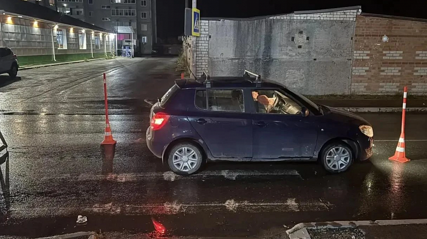 В Боровском под колёсами иномарки пострадали мать и двое детей