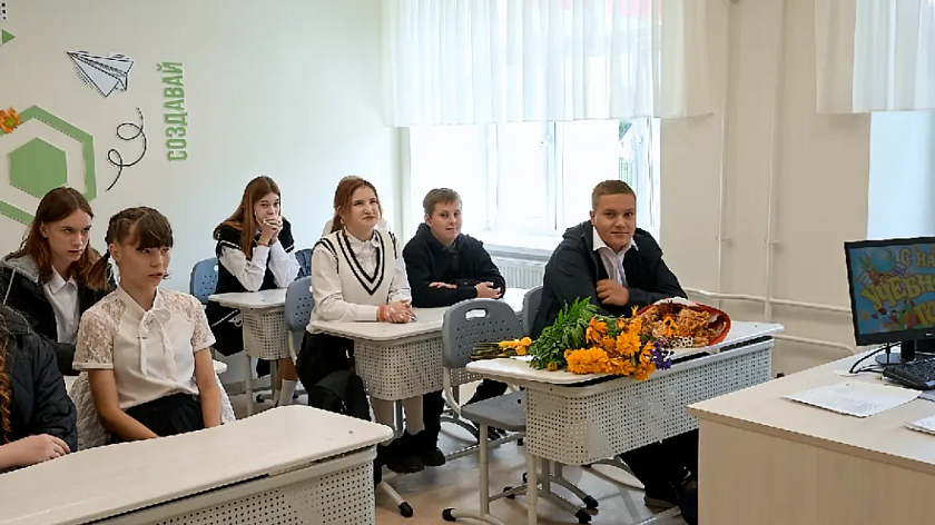 В Тюменской области продлен прием заявок на программу «Земский учитель»